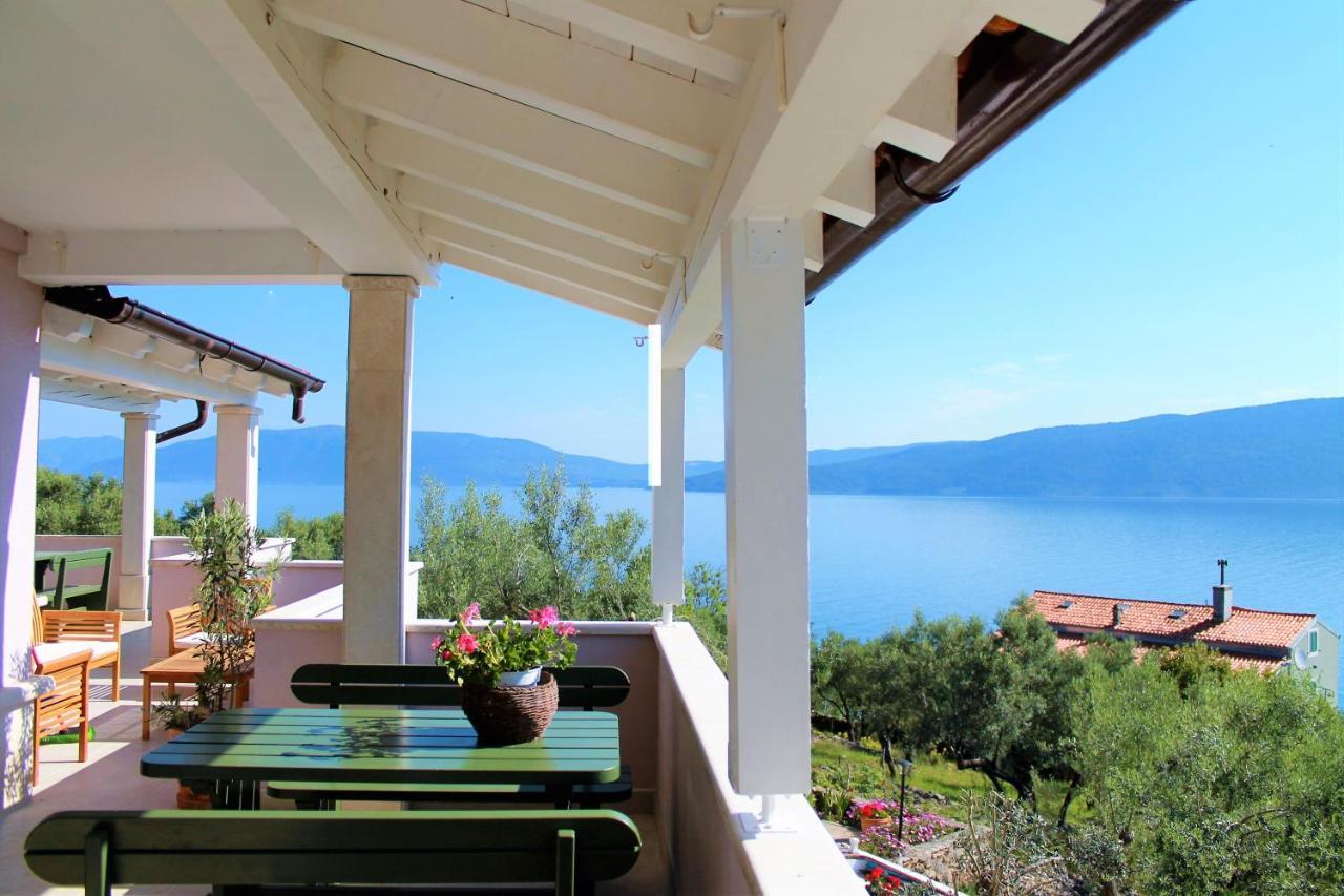Apartmani Klaudija Valun Luaran gambar