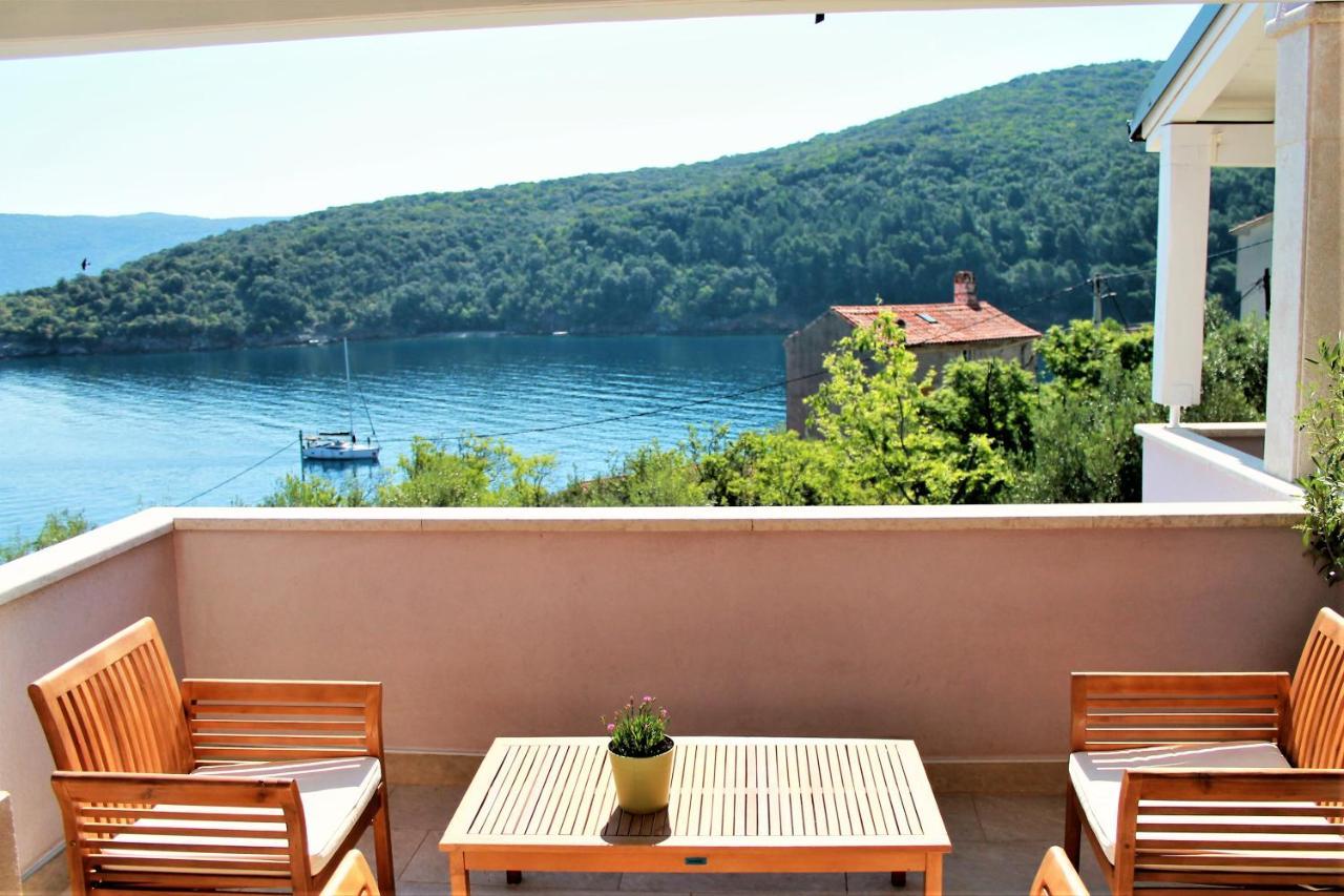 Apartmani Klaudija Valun Luaran gambar