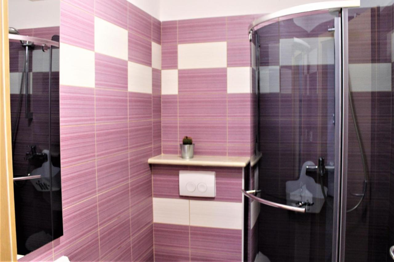 Apartmani Klaudija Valun Luaran gambar