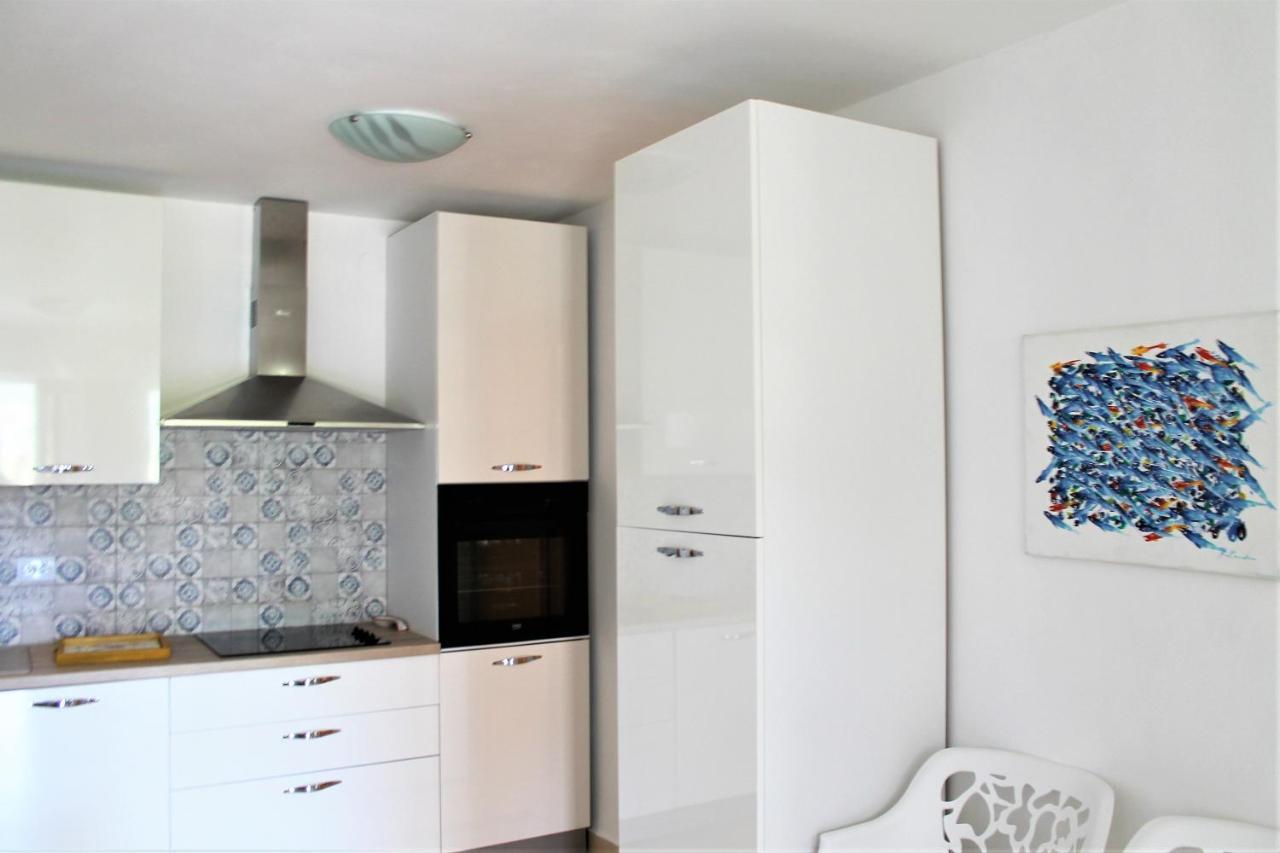 Apartmani Klaudija Valun Luaran gambar
