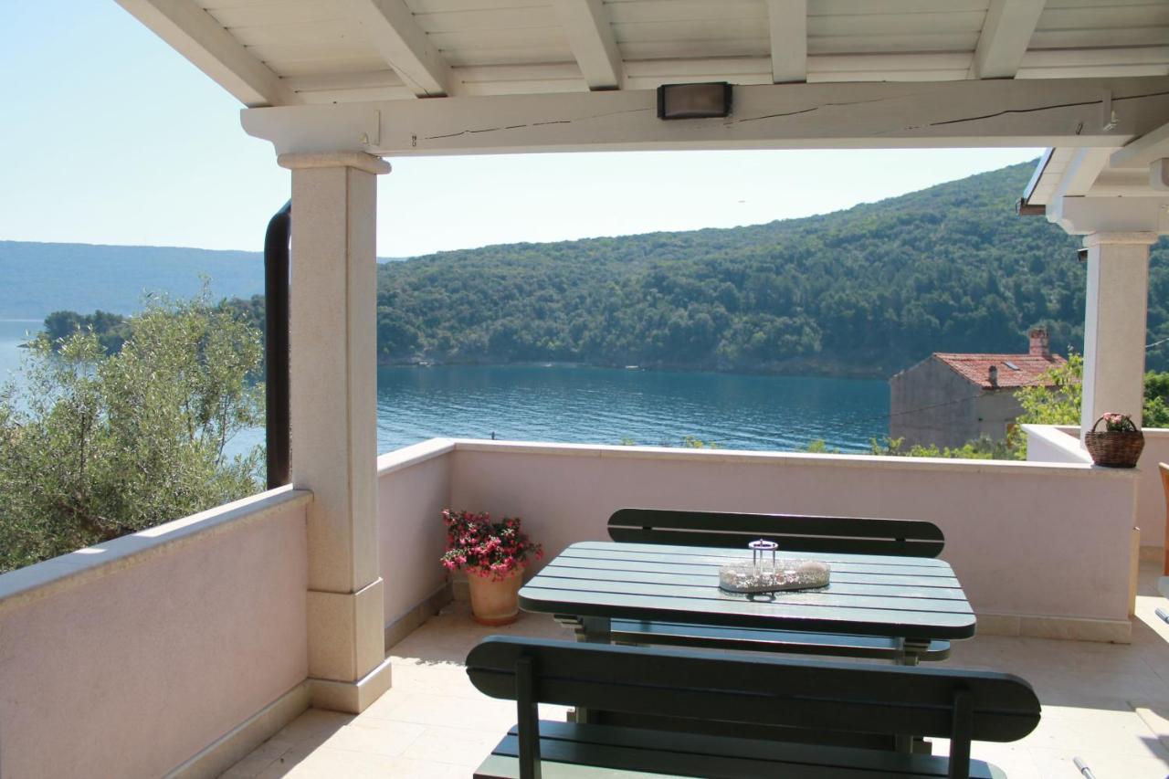 Apartmani Klaudija Valun Luaran gambar