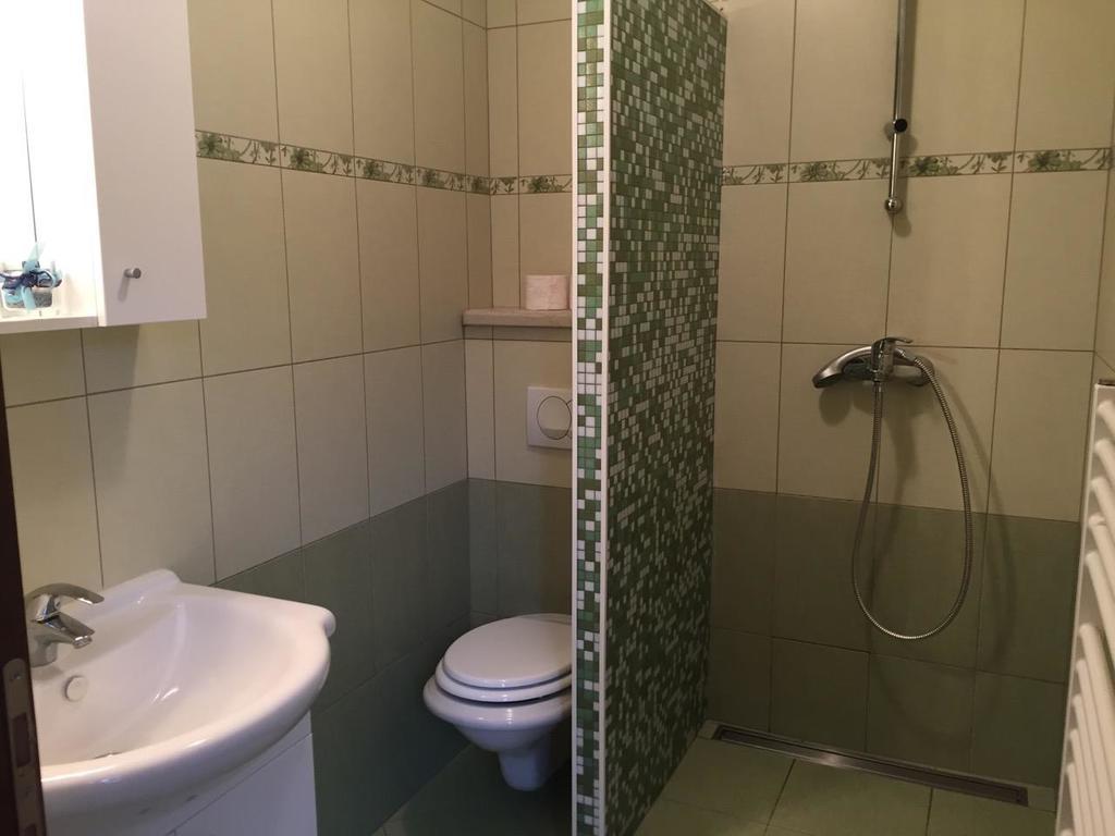 Apartmani Klaudija Valun Luaran gambar